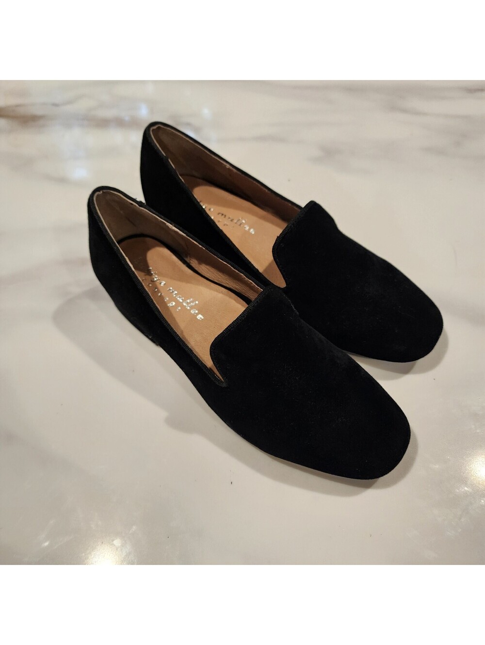 Bettye Muller Women’s Black Velvet Smoking Loafers Block Heel Size 6 New